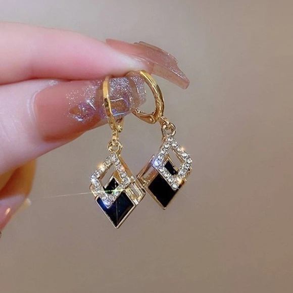 Black Geometric Golden Earrings - Picture 1 of 4